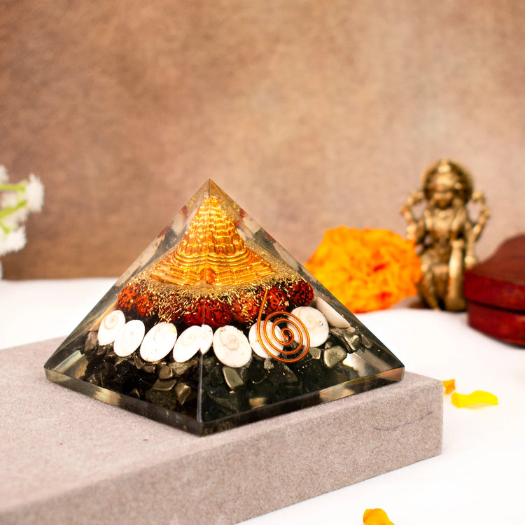 Lakshmi Yantra Pyramid Main image