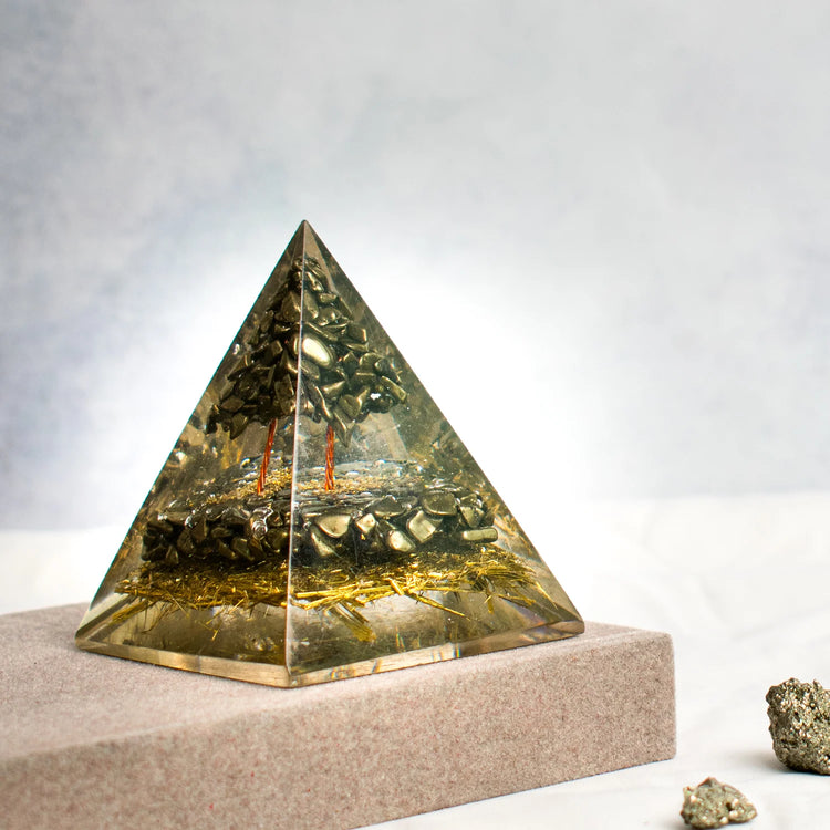 Pyrite Money Magnet Pyramid Main image